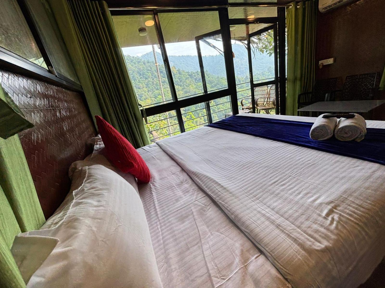 Holistic Stay Eco-Resort & Ayurvedic Retreat Paithalmala Exteriör bild